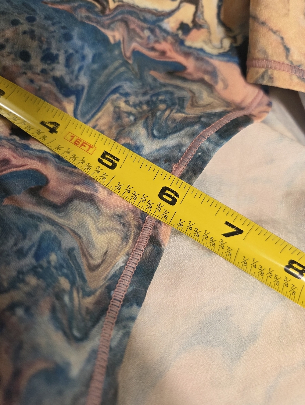 Oiselle Roga Running Shorts Pink Blue Gold Marble Print Size 8 - Picture 13 of 16